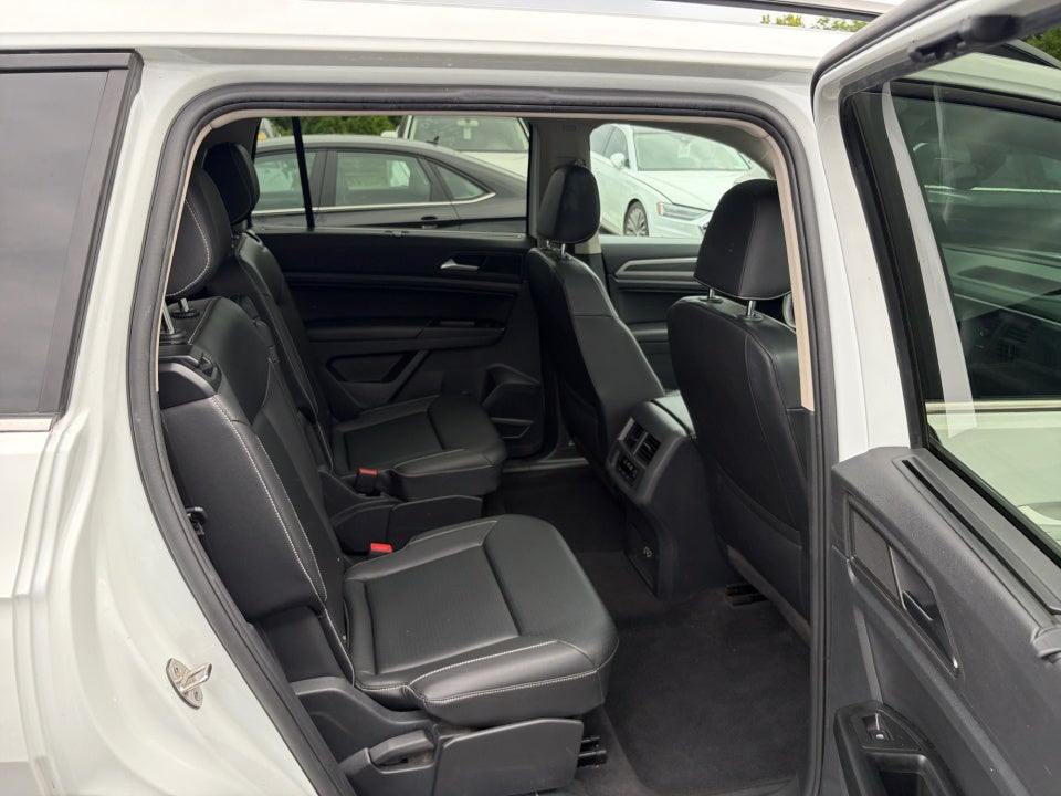 2021 Volkswagen Atlas 3.6L V6 SE w/Technology R-Line