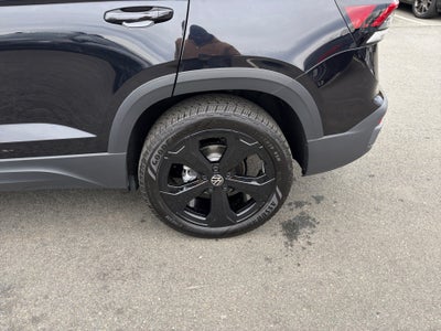 2026 Volkswagen Taos SE Black