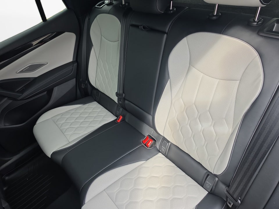2025 Volkswagen Tiguan SEL R-Line