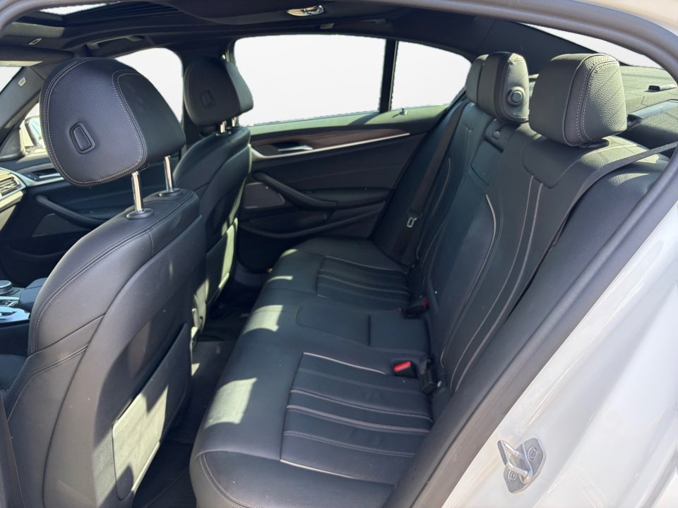 2022 BMW 540 i