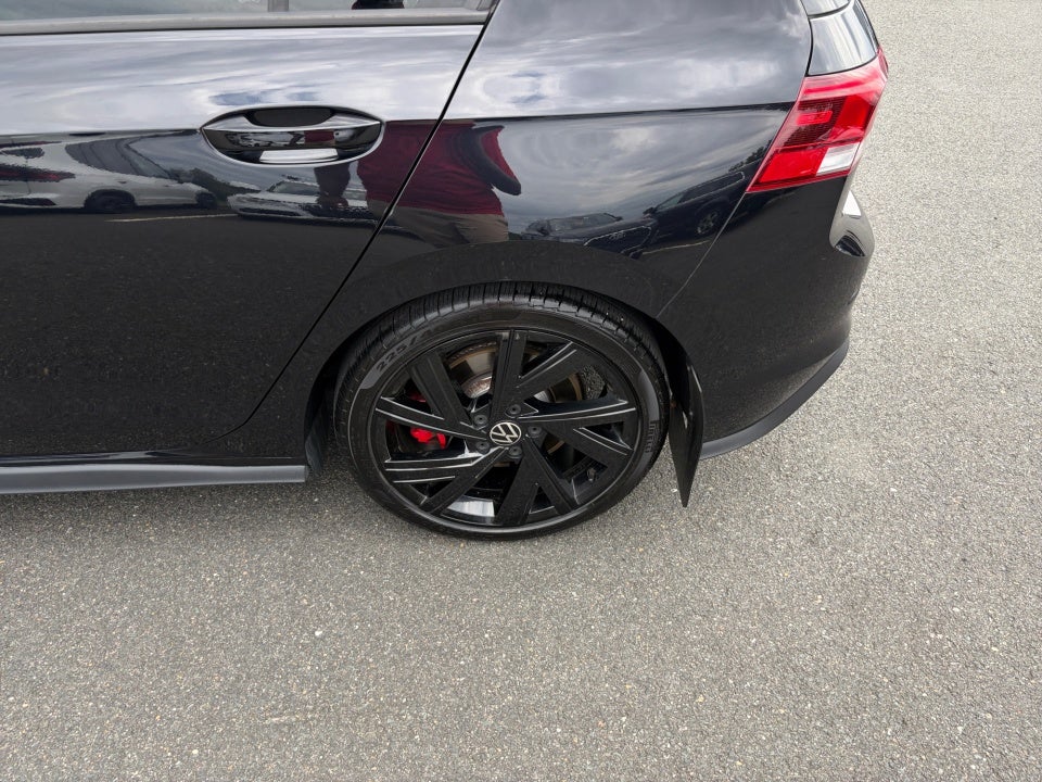 2022 Volkswagen Golf GTI SE