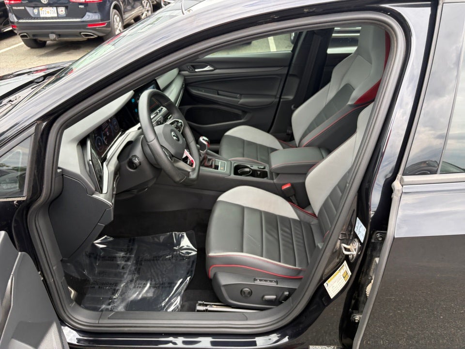 2022 Volkswagen Golf GTI SE