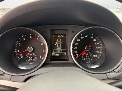 2012 Volkswagen Golf 2.5L 2-Door