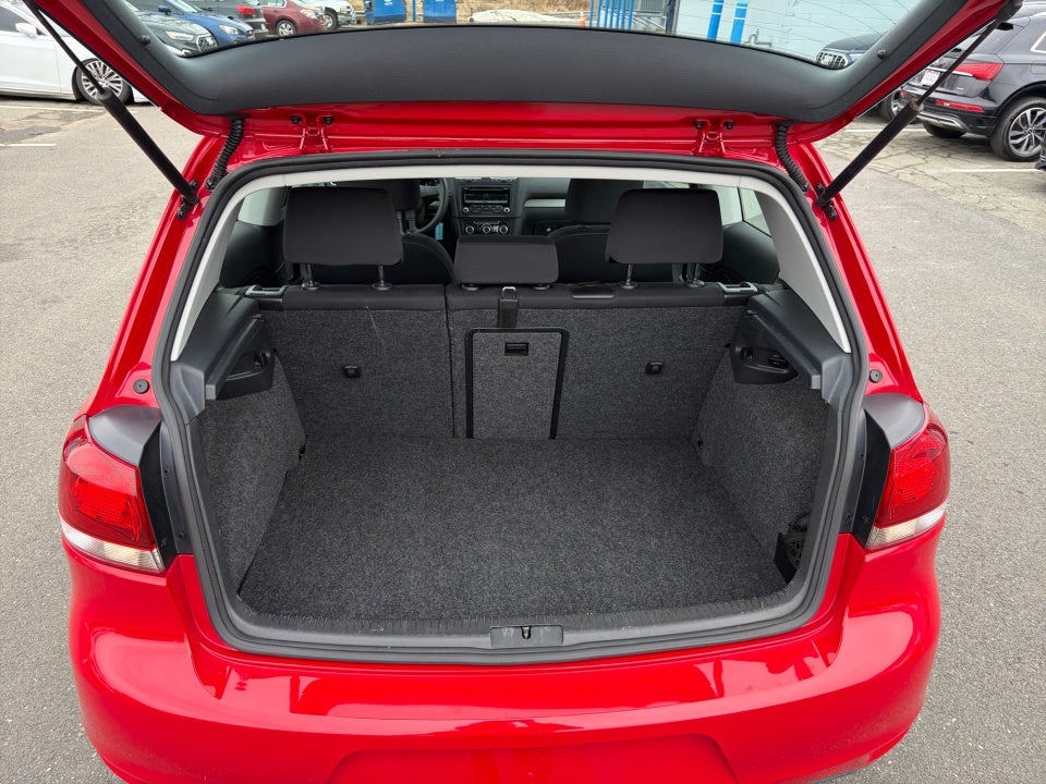 2012 Volkswagen Golf 2.5L 2-Door