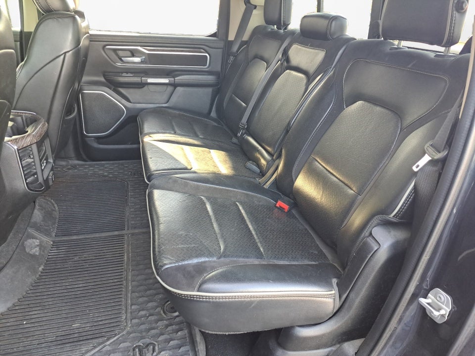 2020 RAM 1500 Laramie Crew Cab 4x4 5'7" Box