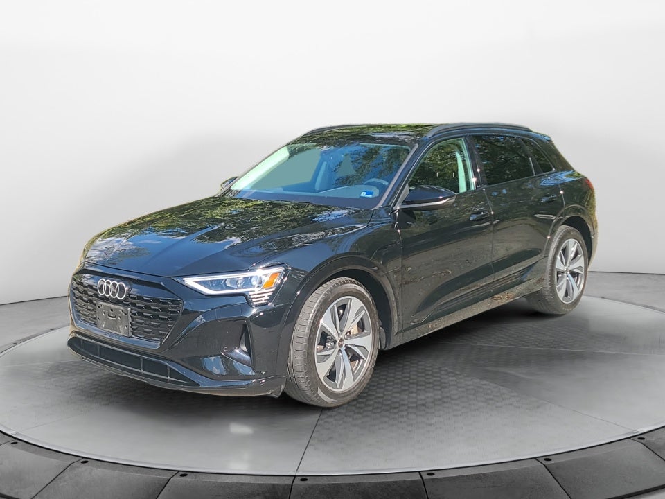 2024 Audi Q8 e-tron Premium