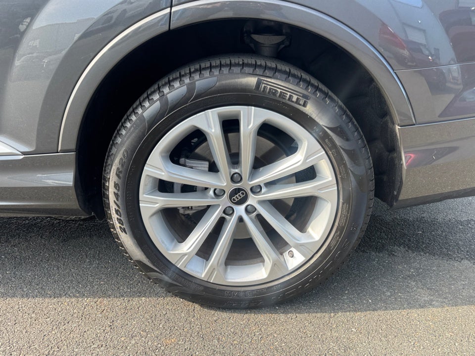 2025 Audi Q7 Premium 45 TFSI quattro Tiptronic