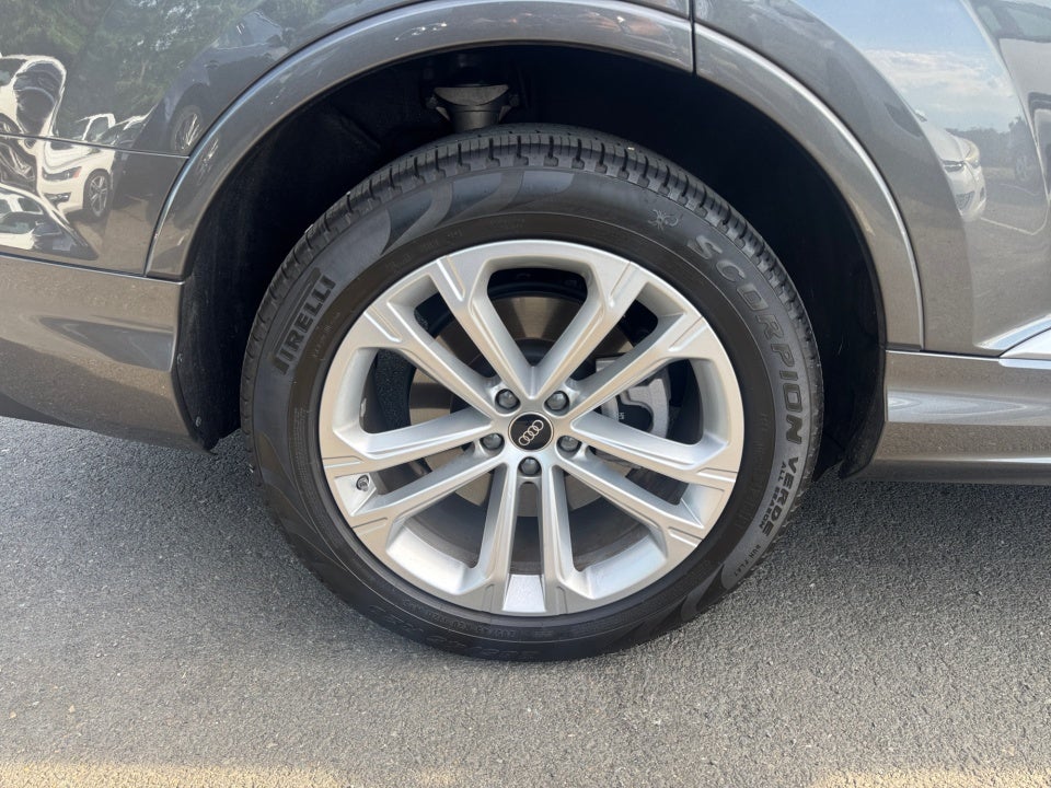 2025 Audi Q7 Premium 45 TFSI quattro Tiptronic