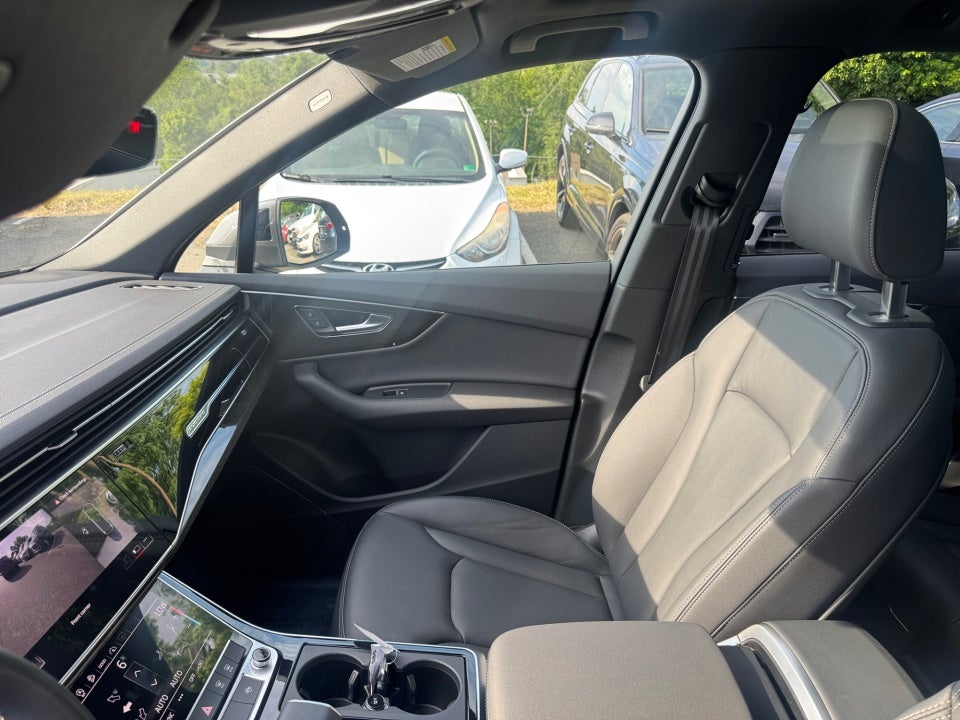 2025 Audi Q7 Premium 45 TFSI quattro Tiptronic