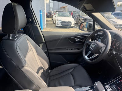 2025 Audi Q7 Premium 45 TFSI quattro Tiptronic