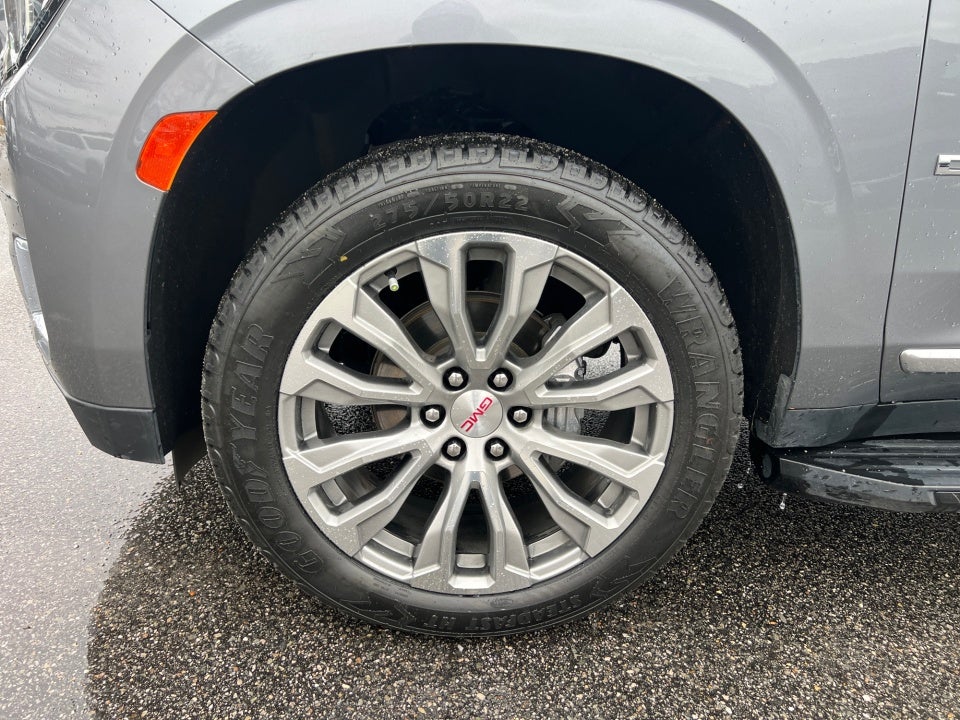 2022 GMC Yukon 4WD Denali