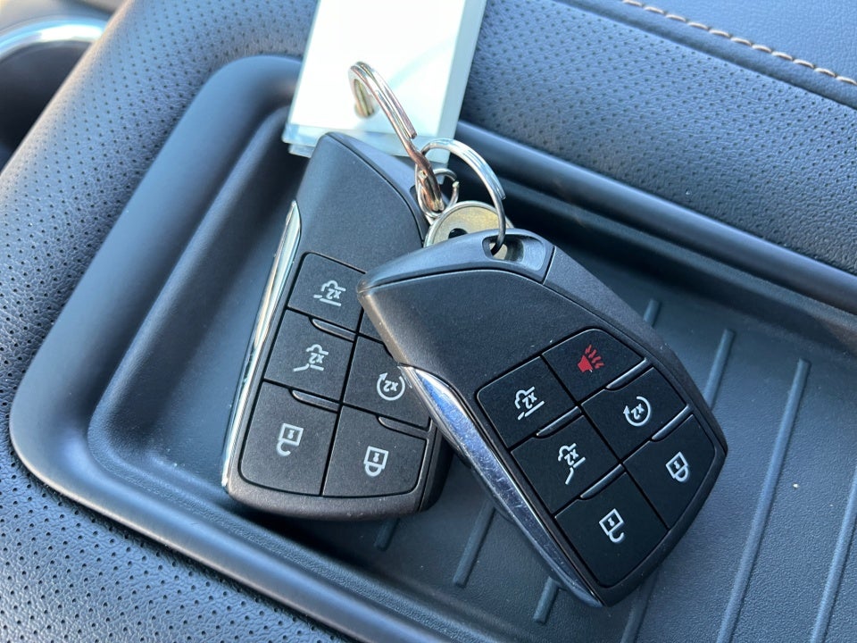 2023 GMC Yukon XL 4WD AT4