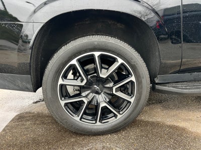 2023 Chevrolet Suburban 4WD RST