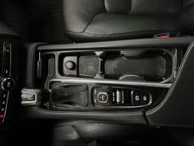 2017 Volvo XC90 T5 Momentum